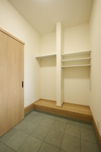 土間収納
コートハンガー